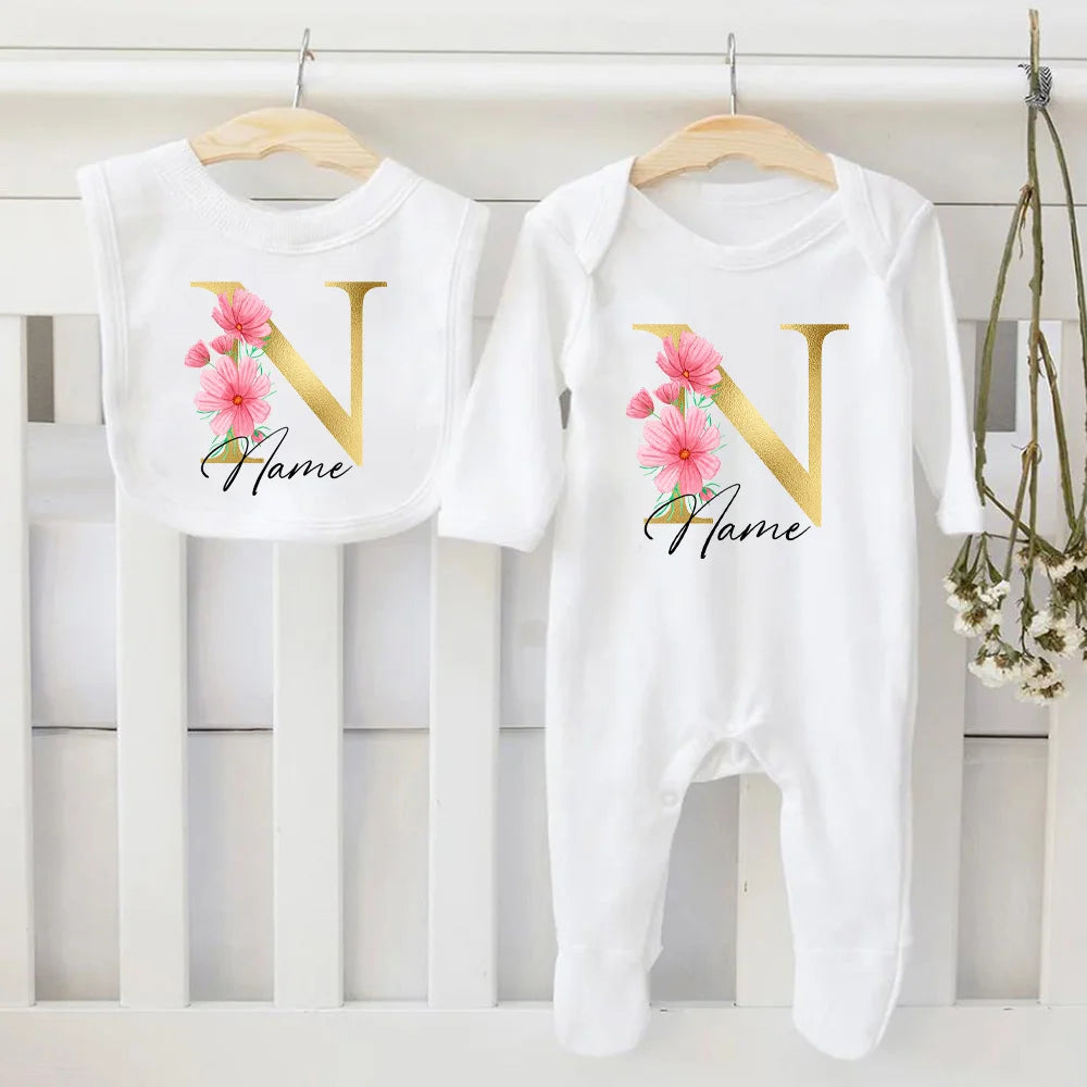 Conjunto de babero y body personalizado