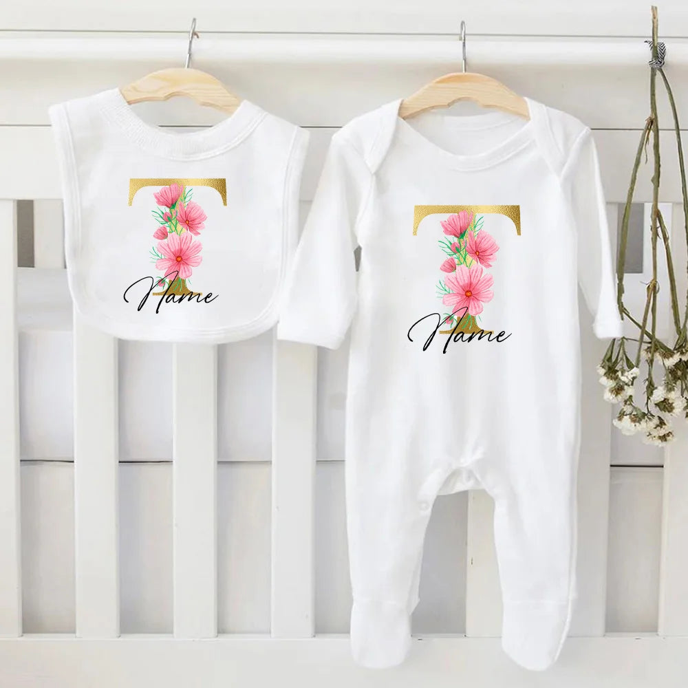Conjunto de babero y body personalizado