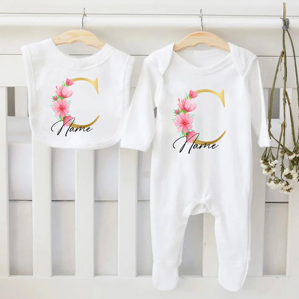 Conjunto de babero y body personalizado