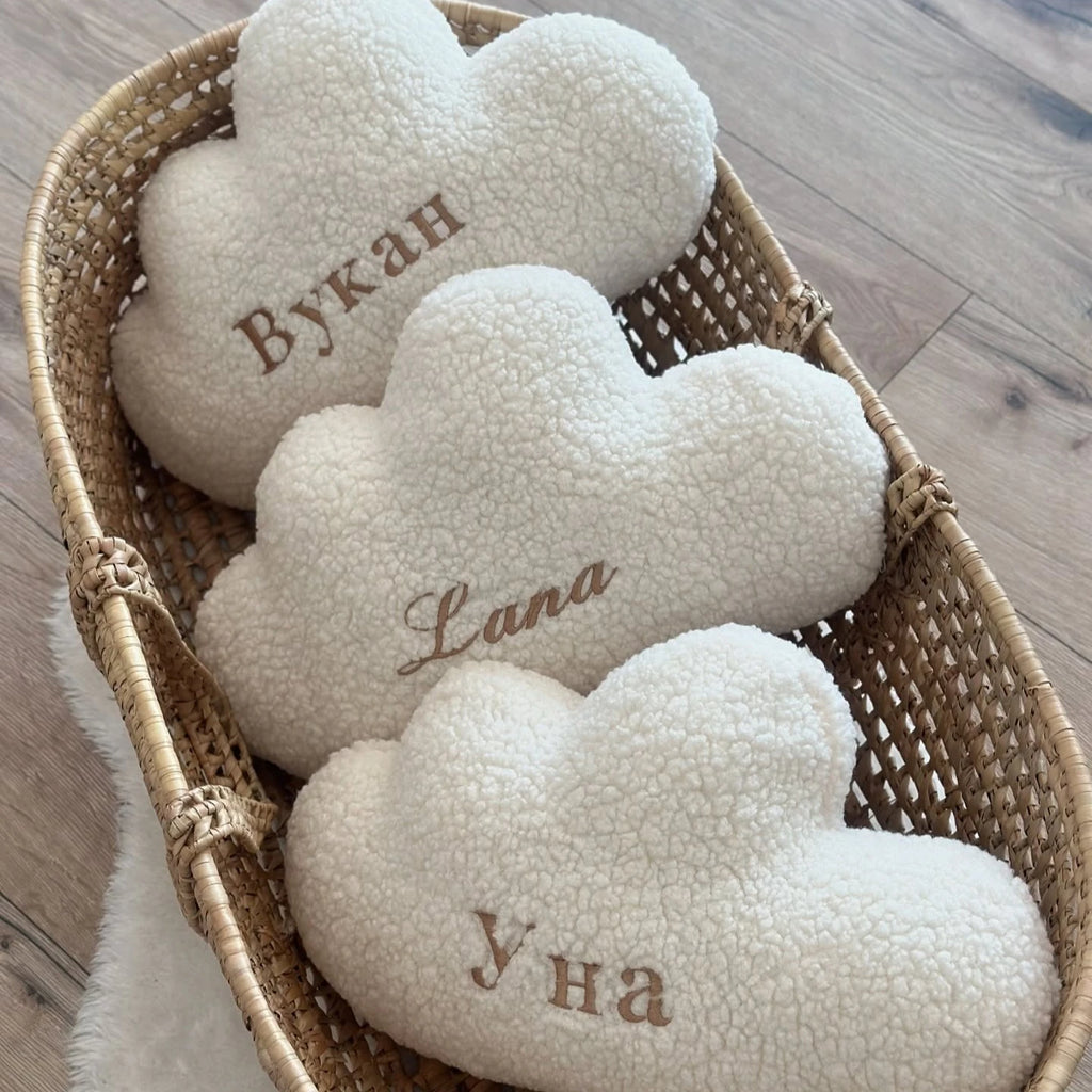 Almofada em forma de nuvem personalizada