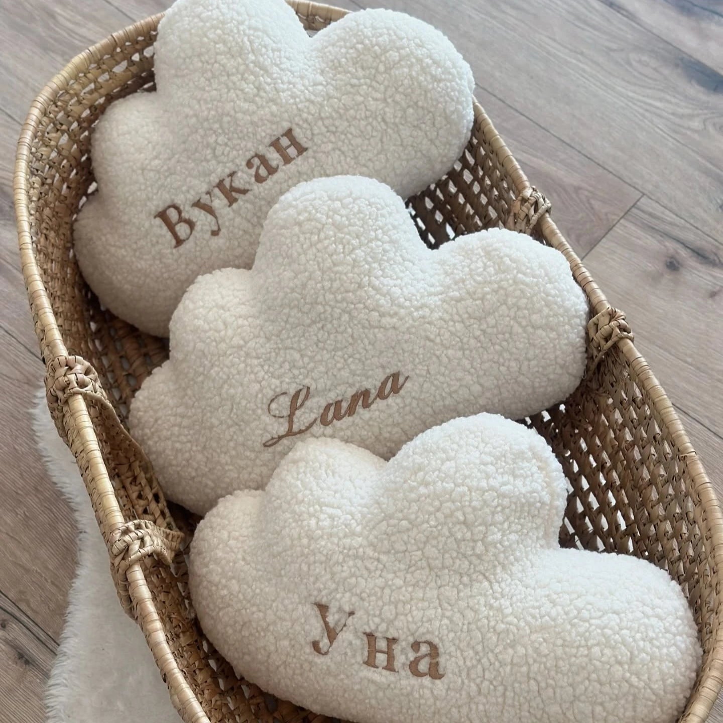 Almofada em forma de nuvem personalizada