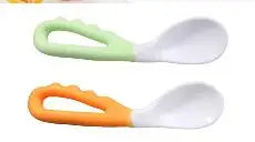 Biberón con cuchara para bebés