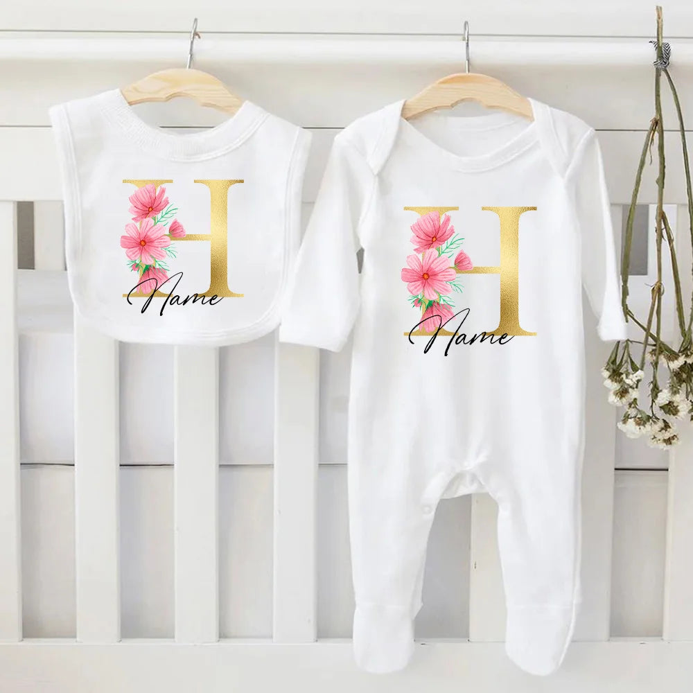 Conjunto de babero y body personalizado